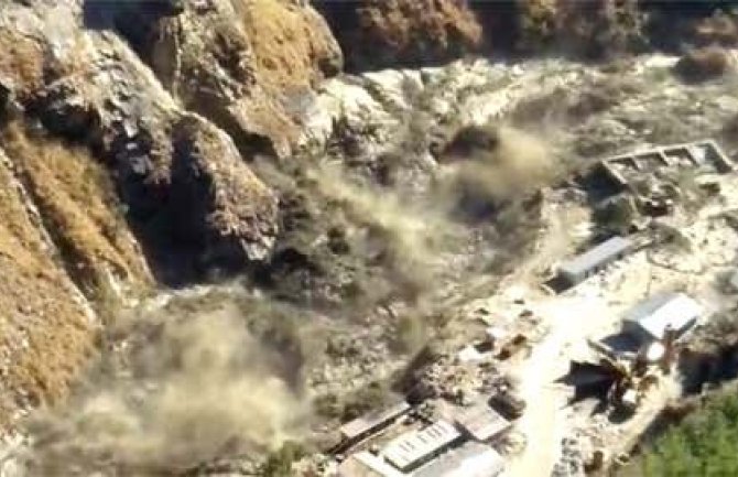 Obrušio se glečer sa Himalaja: Najmanje devet poginulih, 140 nestalih, strašne scene(VIDEO)
