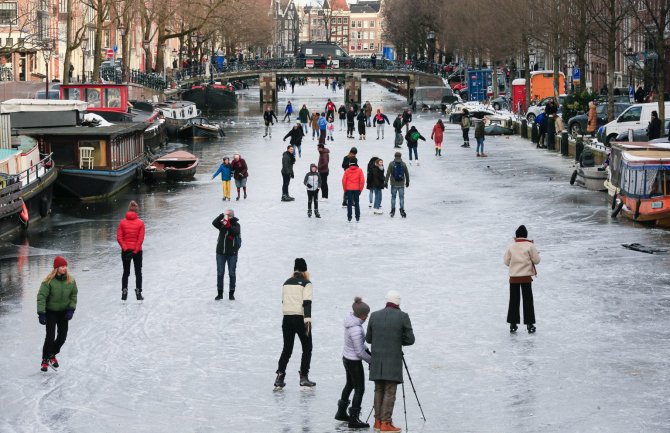 Holanđani opet mogu da klizaju: Nakon tri godine zima zaledila kanale