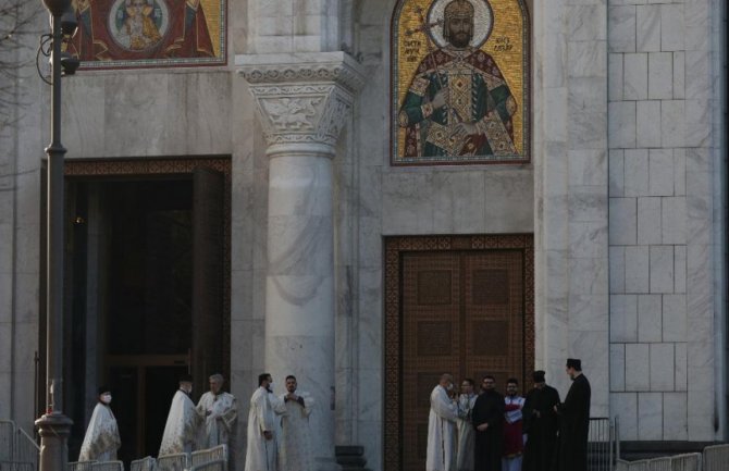 Danas izbor patrijarha SPC: Počela liturgija u Hramu Svetog Save