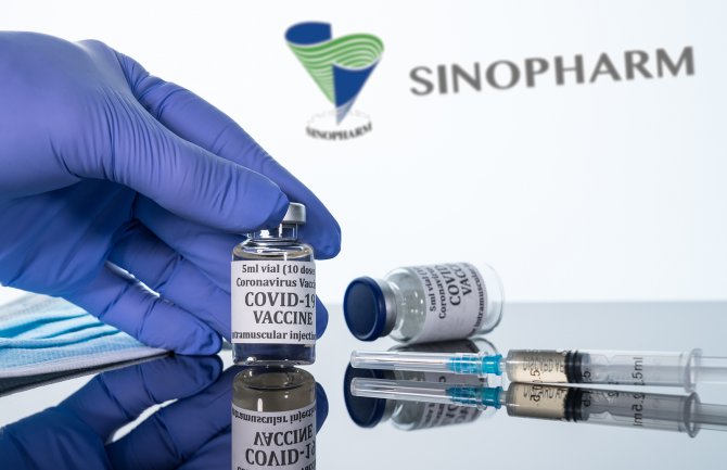Dvije doze Sinofarm vakcine štite četiri do šest mjeseci, kod nekih ljudi i do osam