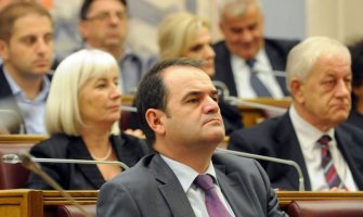 Banović: Vlada će trajati dok URA bude potrebna DF-u