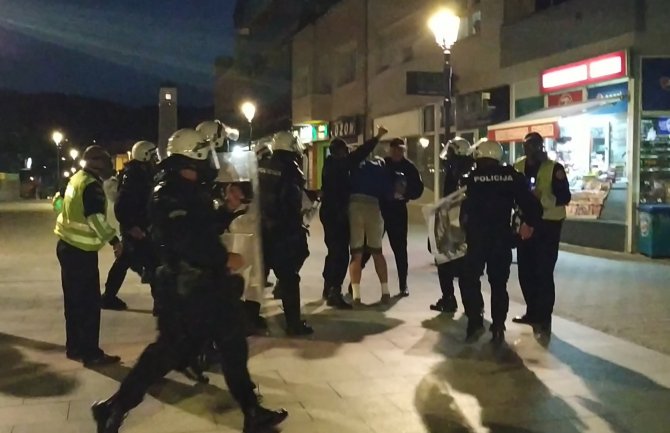 Pljevlja: Počelo saslušavanje policajaca zbog brutalnog prebijanja mladića