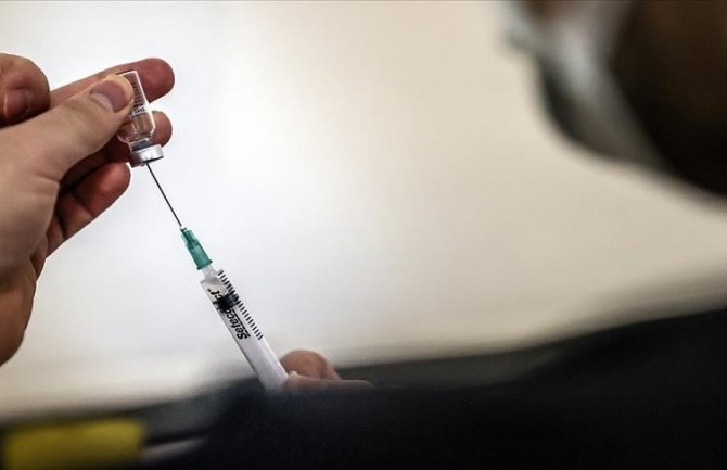 Španija: Za mlađe od 55 godina koji su imali koronu samo jedna doza vakcine