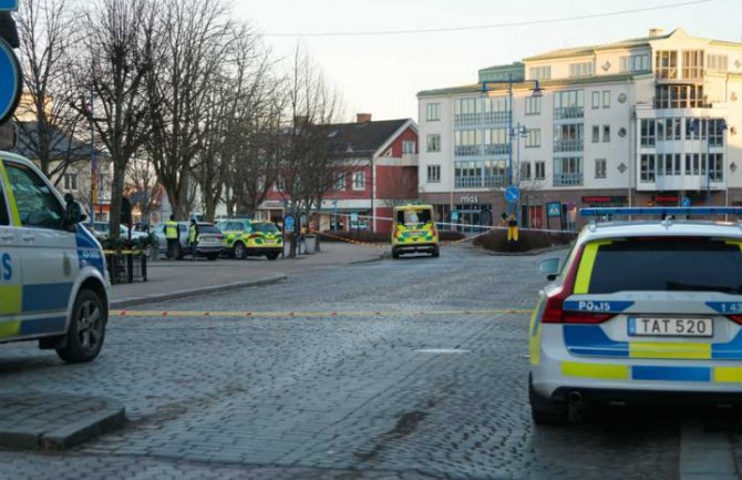 Napad nožem u Švedskoj, osam osoba ranjeno