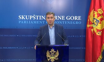 Medojević: Vlada uvela haos na tržište, narod pozajmljuje da bi jeo i plaćao račune