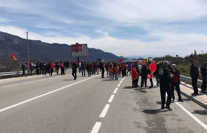 I danas blokada puta Podgorica-Nikšić u Bogetićima