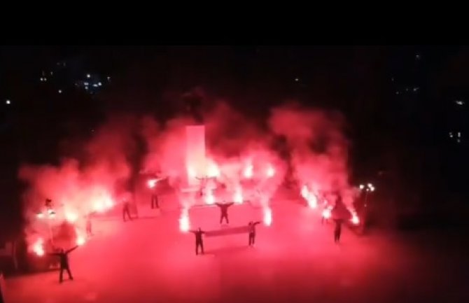 Patriote bakljadom pozvale na okupljanje u nedjelju: Od Pljevalja pa do mora građanska je Crna Gora(VIDEO)