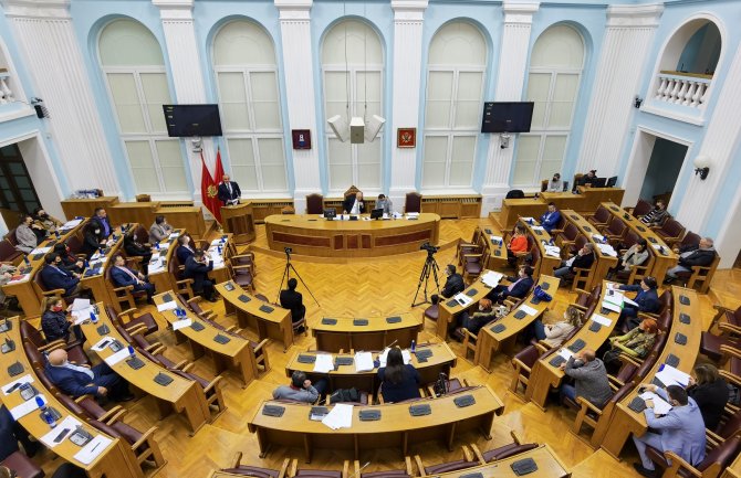 Skupština Prijestonice: Vlada da obrazloži zašto je smanjila kapitalni budžet za Cetinje