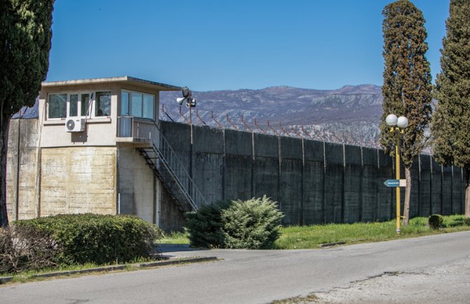 Novi sukob u Istražnom zatvoru: Pripadnici kavačkog klana polili vrelim uljem pripadnika škaljara?