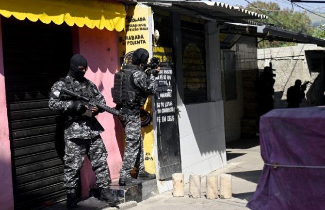 U pucnjavi policije i dilera droge u Brazilu poginulo 25 osoba
