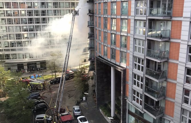 London: Višespratnica u plamenu, 125 vatrogasaca na terenu