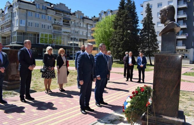 Delegacije Opštine Berane i Ambasade Ruske federacije položile vijenac povodom Dana pobjede