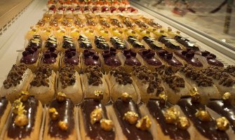 Poslastičarnica u Parizu napravila bum: Erotski kolači postali hit (VIDEO)