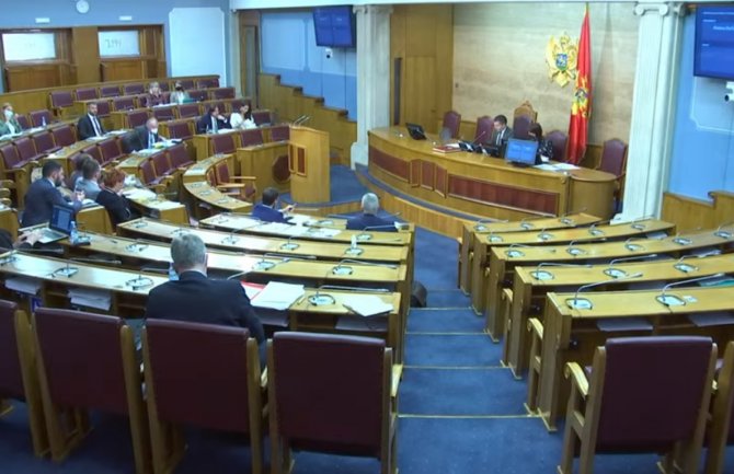 Skupština usvojila Zakon: Bivšim vlasnicima u uvali Valdanos vraćaju imovinu