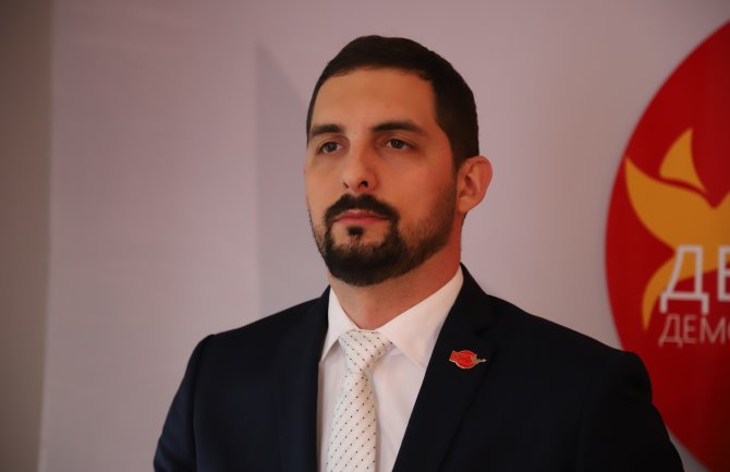 Leković: DPS i koalicioni partneri da ne drže građane Bara za taoce