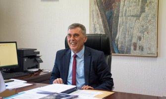Đukanović: EPCG želi da mimo odluke suda ukine taksu na obnovljive izvore energije