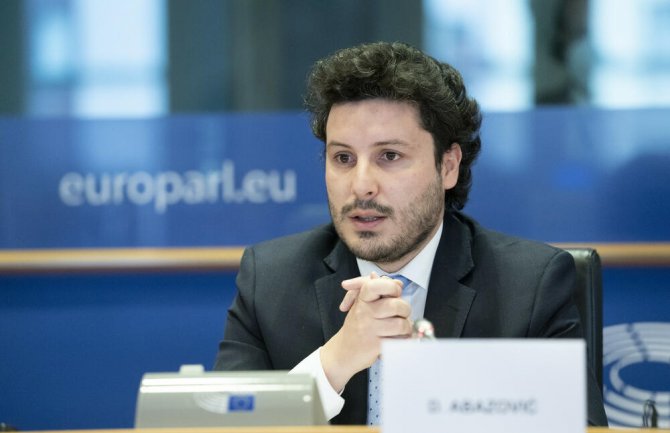 URA: Abazovićev govor u Briselu ispratili spinovi i podmetanja, danas se o njemu razmatra na globalnim političkim adresama