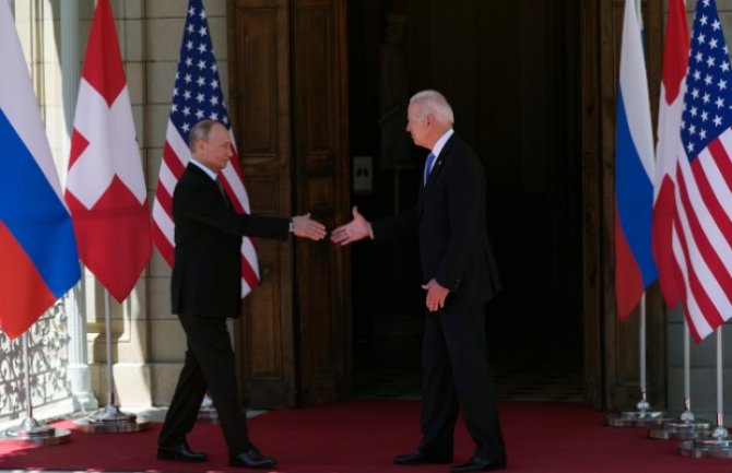Počeo sastanak Putina i Bajdena: Predsjednici dvije svjetske sile razgovaraju iza zatvorenih vrata