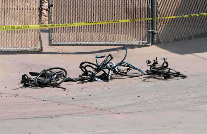 Kamionet pokosio bicikliste na trci, šestorica kritično