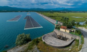 Plutajuća solarna elektrana na Slanom jezeru (FOTO)