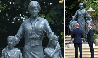 Princ Vilijam i princ Hari otkrili statuu princeze Dajane