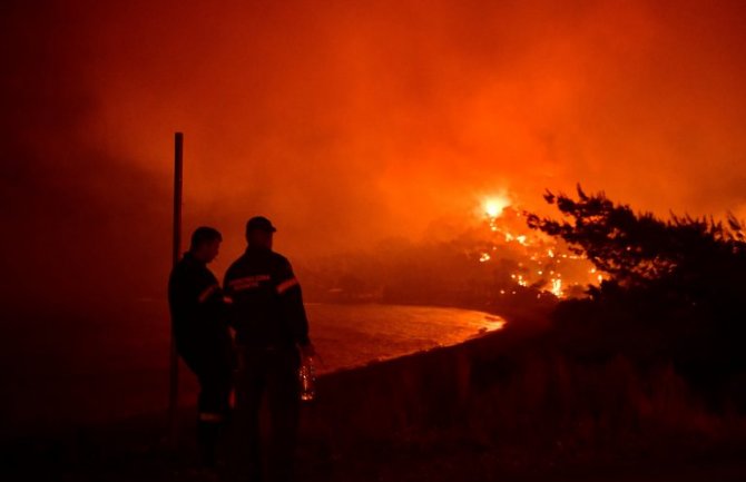 Veliki šumski požar na grčkom ostrvu Evija