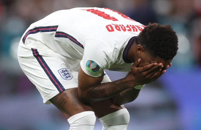 Fudbaleri Engleske na udaru rasista 