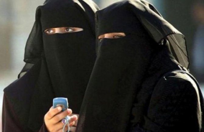 Berane: Sestrama nisu dozvolili ulaz u market zbog nikaba