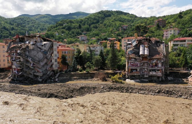 Turska: U poplavama stradalo 70 ljudi 