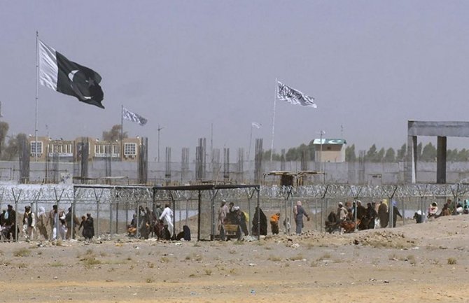 Talibani srušili spomenik protivniku, vođi milicije Hazara