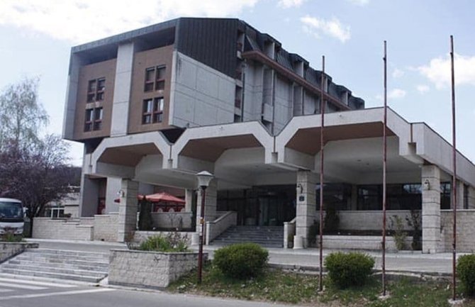 FCJK o zatvaranju hotela Grand: Radi o još jednome političkom linču i sabotaži montenegristike te pritisku i zastrašivanju prijatelja crnogorske nauke i kulture