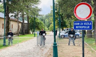 Policija i danas obezbjeđuje Cetinjski manastir