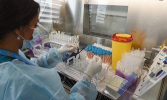 Novi presjek IJZ: Tri osobe preminule od posljedica koronavirusa, još 75 slučajeva zaraze