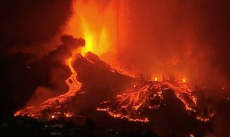 Oko 800 ljudi evakuisano na La Palmi zbog novog izlivanja lave