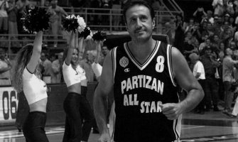 Tužne vijesti: Od posljedica saobraćajne nesreće preminuo legendarni košarkaš Partizana