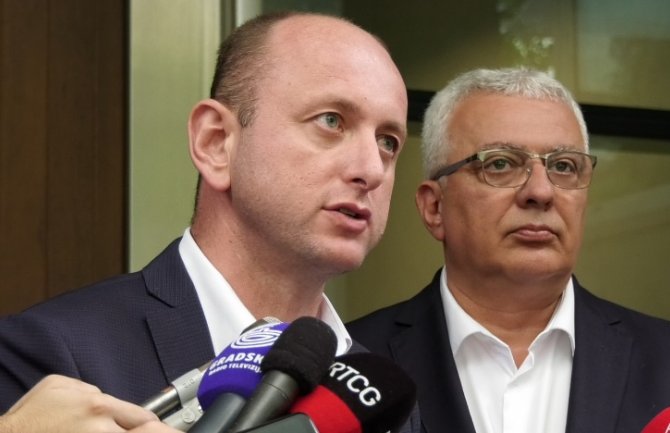 Knežević: Đurović da ne glasa za slanje vojnika Crne Gore u krizna područja na istoku Evrope