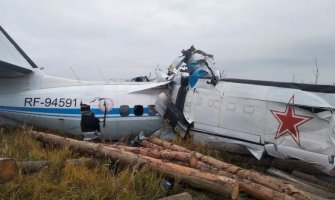Srušio se avion sa padobrancima u Rusiji, poginulo 16 putnika