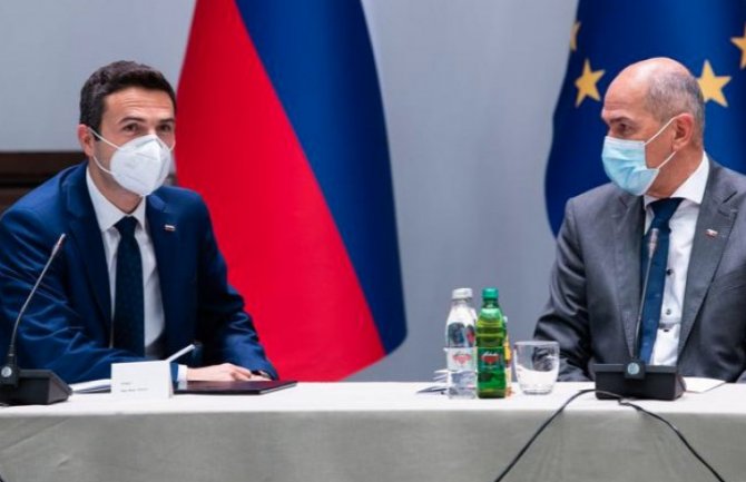 Slovenačkom premijeru Janši i ministru odbrane Toninu stigle prijetnje i meci u koverti