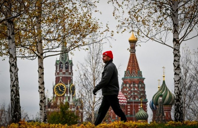 Rusija: Treći dan zaredom više od 40.000 novozaraženih koronom