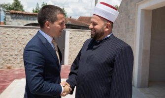 Bečić čestitao Fejziću: Nastavićemo da gradimo mostove pomirenja