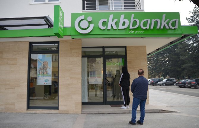 Bivši radnici CKB-a tužili banku zbog neisplaćivanja naknade štete