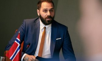 Čelanović: Osuđujemo prijetnje upućene Erakoviću, istrajaćemo u borbi protiv satiranja Crne Gore