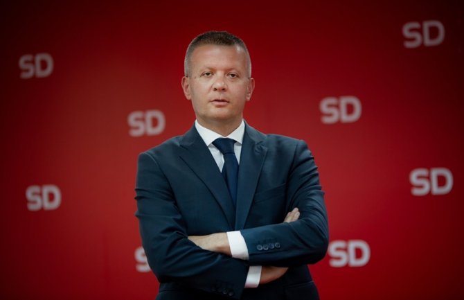 Milošević čestitao Dan Prijestonice Cetinje