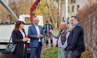 Prijestonica Cetinje započela je obnavljanje javne rasvjete u ulicama Štampara Makarija i Vuka Mićunovića