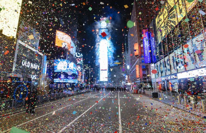 Gradonačelnik Njujorka obećao povratak Nove godine na Tajms skver