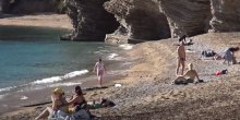 U Budvi kupanje i sunčanje u novembru (VIDEO)