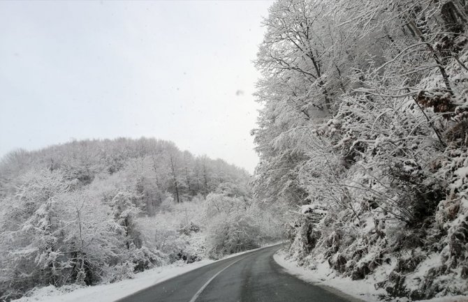 Sjever Crne Gore decembar dočekuje u bijelom (FOTO)(VIDEO)