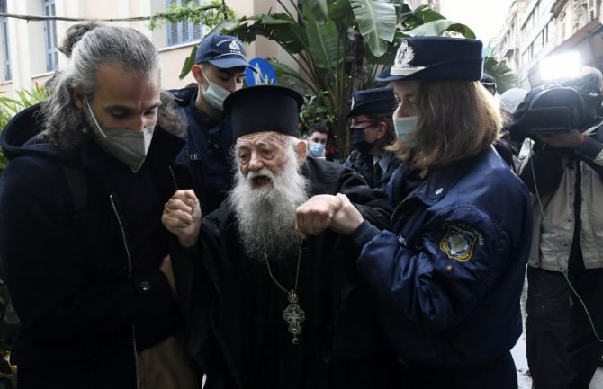 U Atini priveden pravoslavni sveštenik, Papu nazvao jeretikom