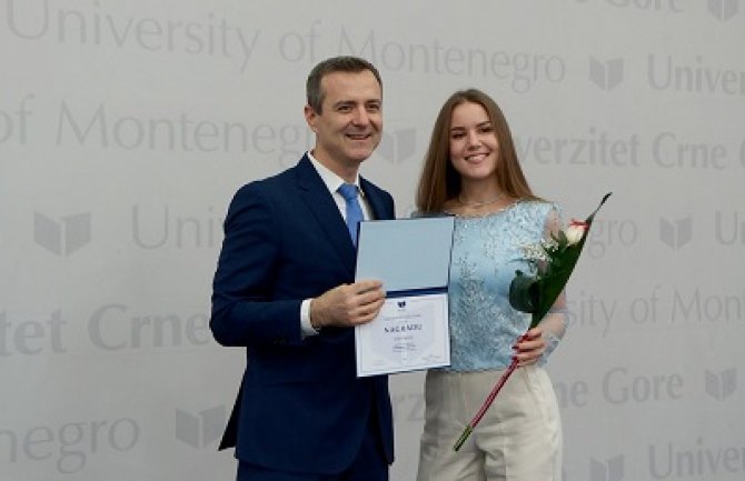 Anja Glogovac  najbolja studentkinja Građevinskog fakulteta