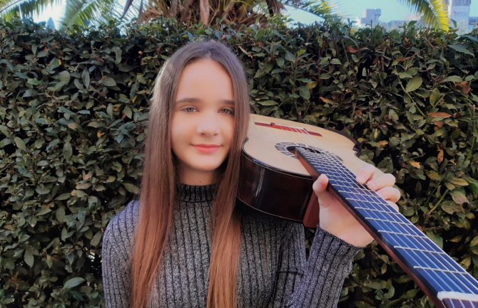 Kristina iz Kotora osvojila drugo mjesto na Međunarodnom festivalu gitare